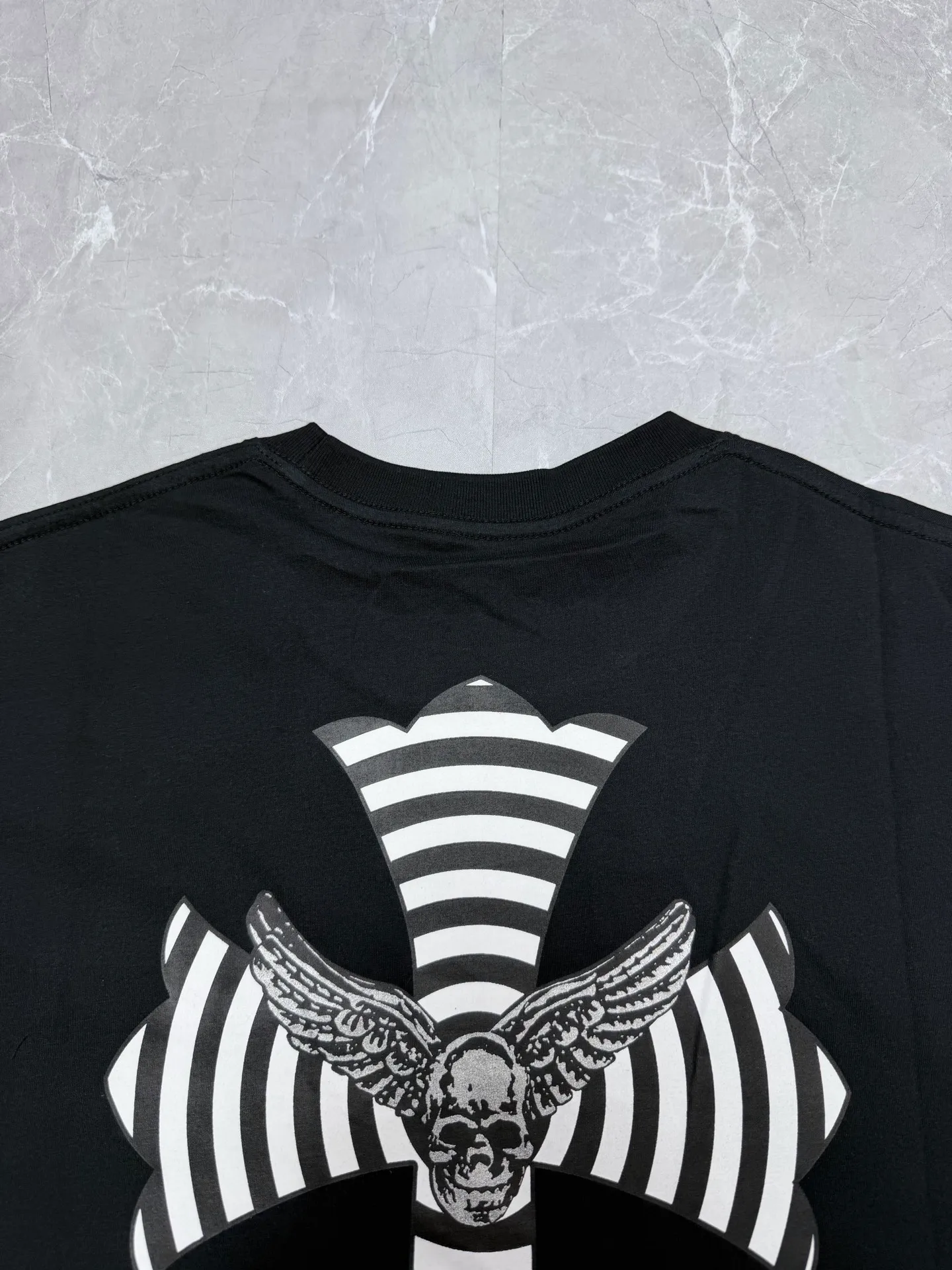 26New Arrival Series Foti Yungblud T Same Style 。 Size：S.M.L.